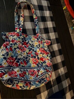 This is a Vera Bradley quilted tote bag & wallet retired "Summer Cottage"
